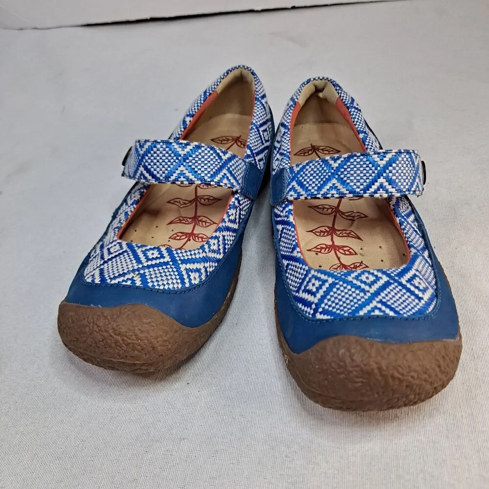 Keen Harvest Button Mary Jane Shoes Women's 6.5M Blue and White ikat pattern
